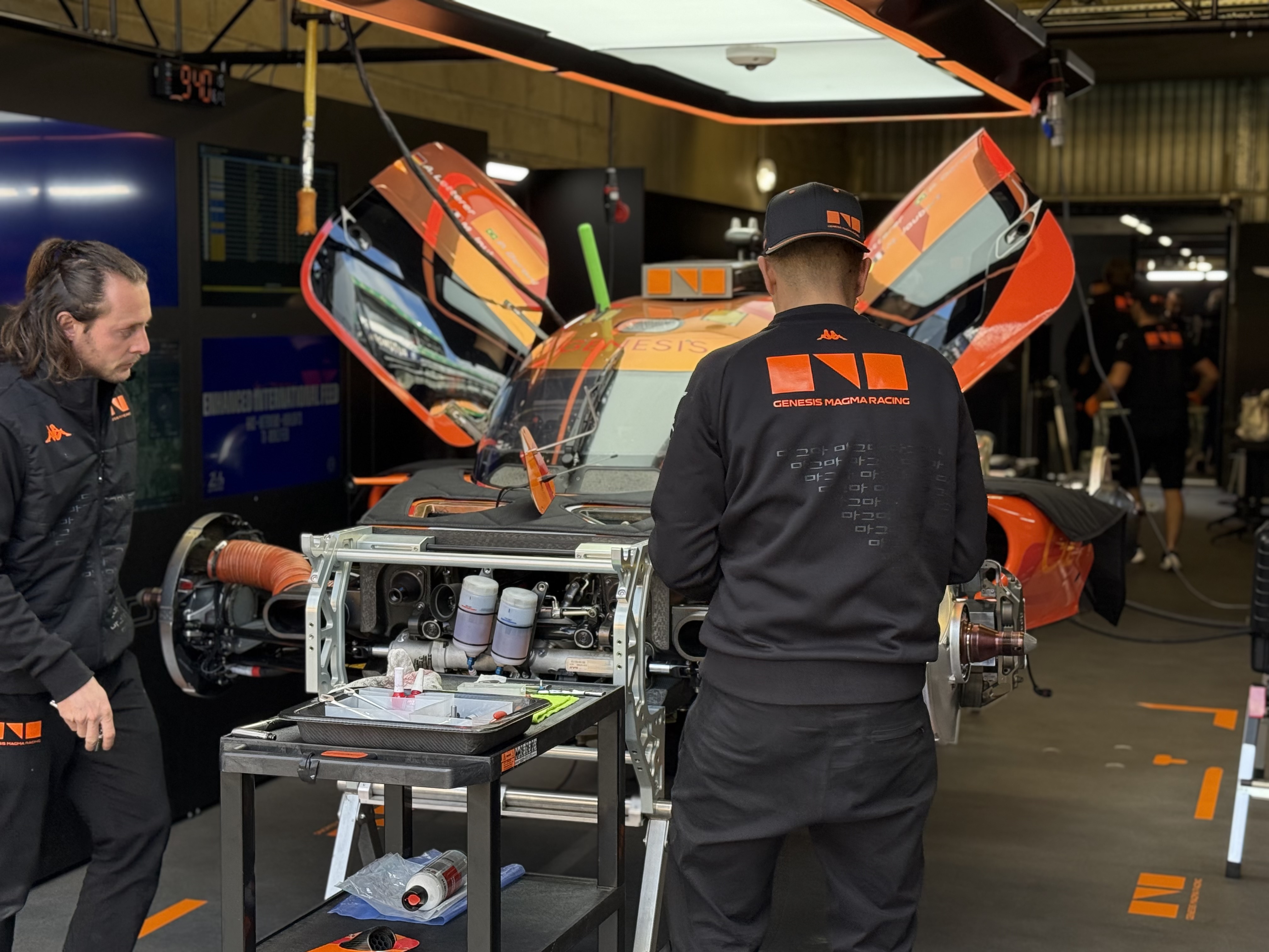 Genesis Magma Racing, brake service