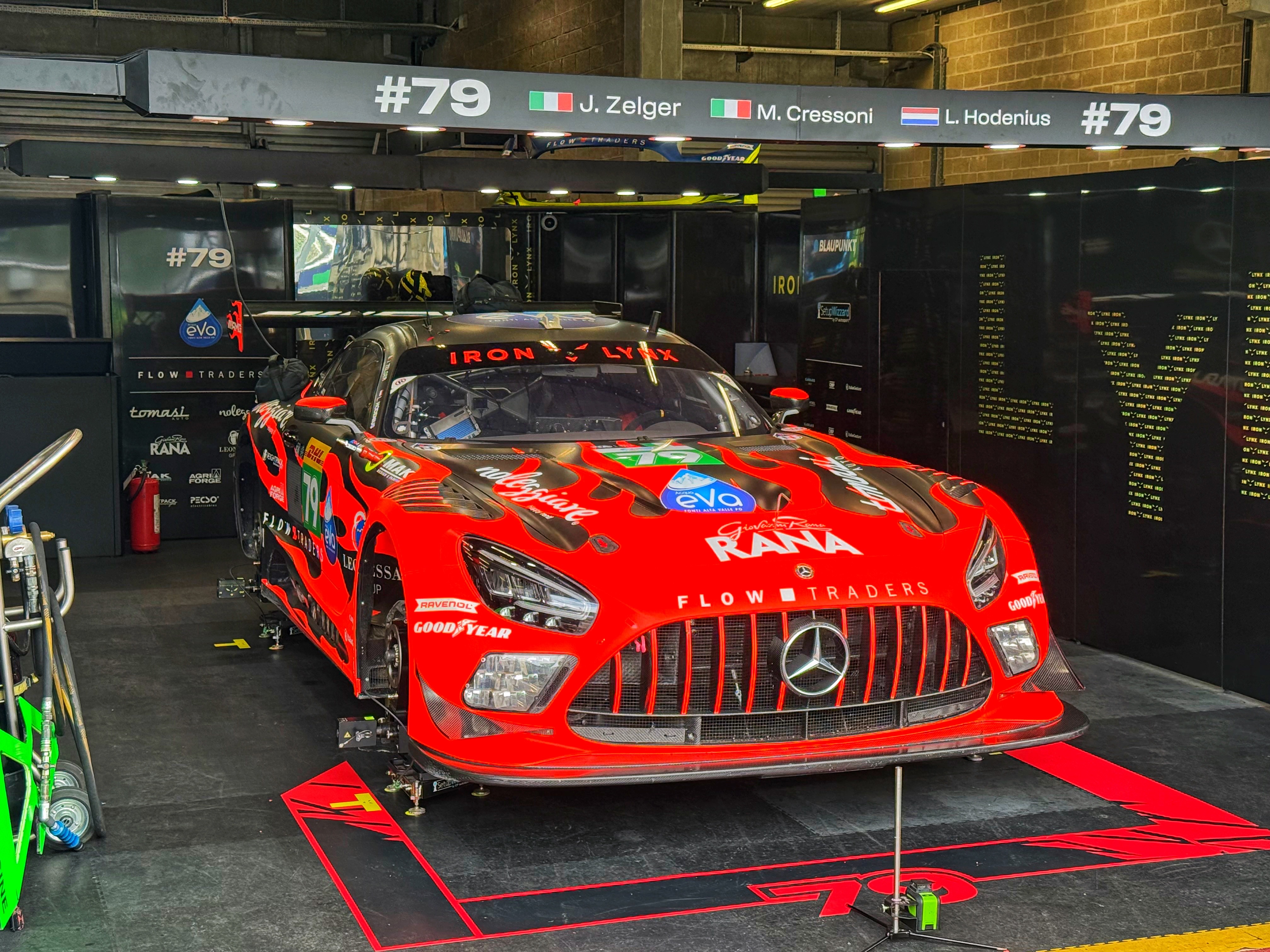 Iron Lynx Mercedes-AMG GT3 #79, garage