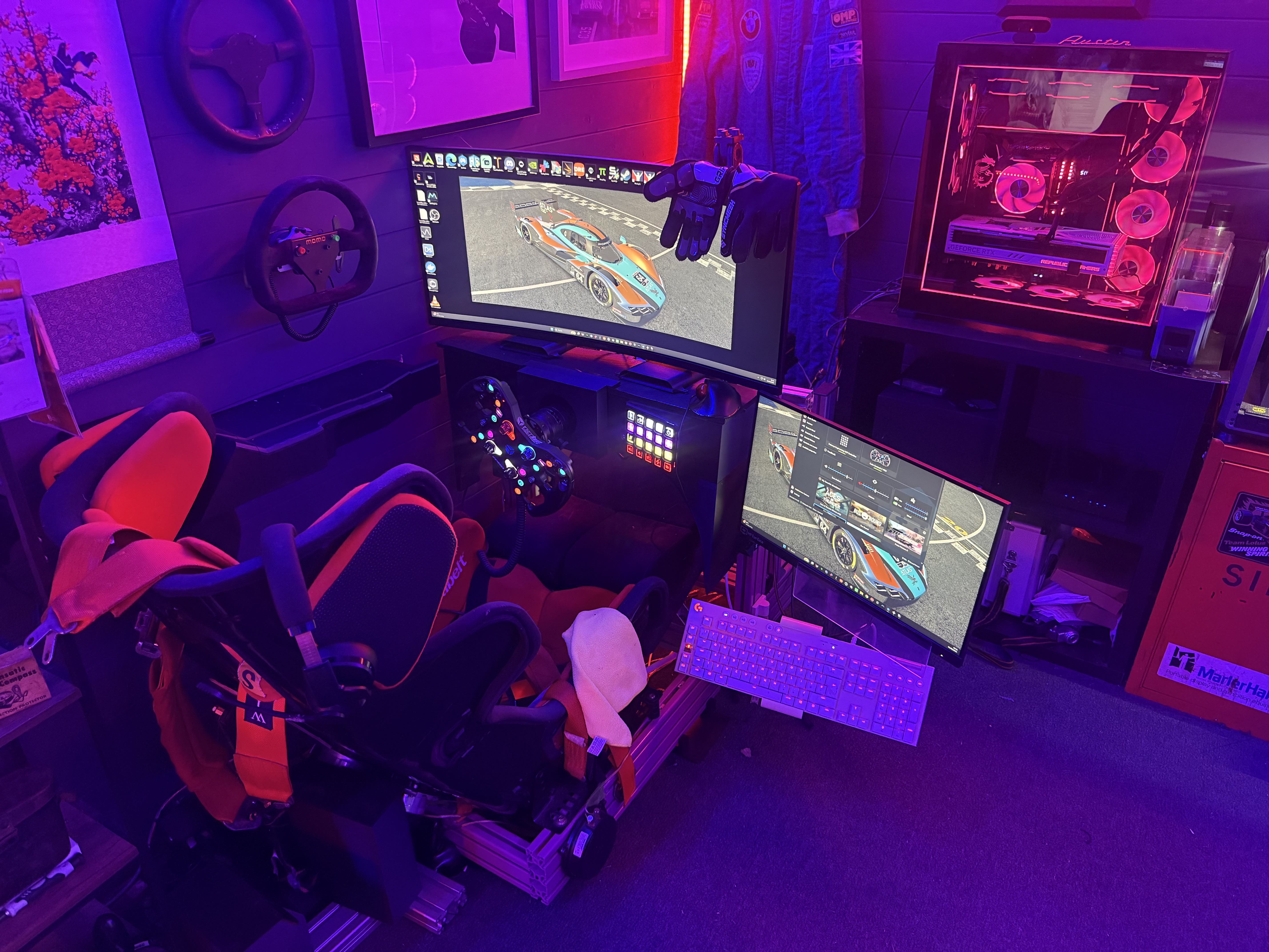The rig - cockpit, wide